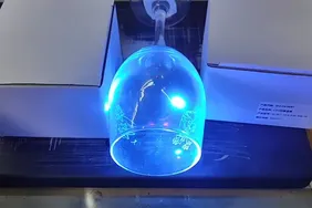 Маркировка: стеклянный бокал для вина