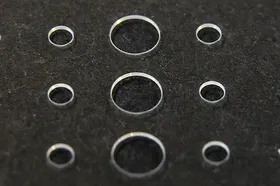 Лазерная резка стекла