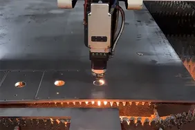 Резка: железная пластина толщиной 12 мм