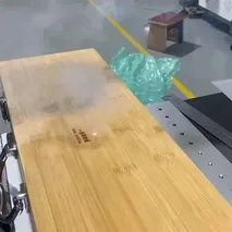 Лазерная гравировка на бамбуковой поверхности