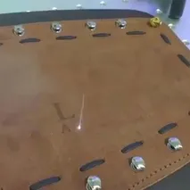 Лазерная гравировка на коже